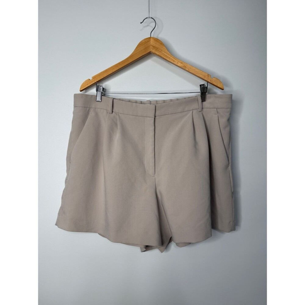 Abercrombie & Fitch Sloane Low Rise Tailored Shorts in Taupe Size 18